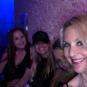 Meet your Posher, Amelia